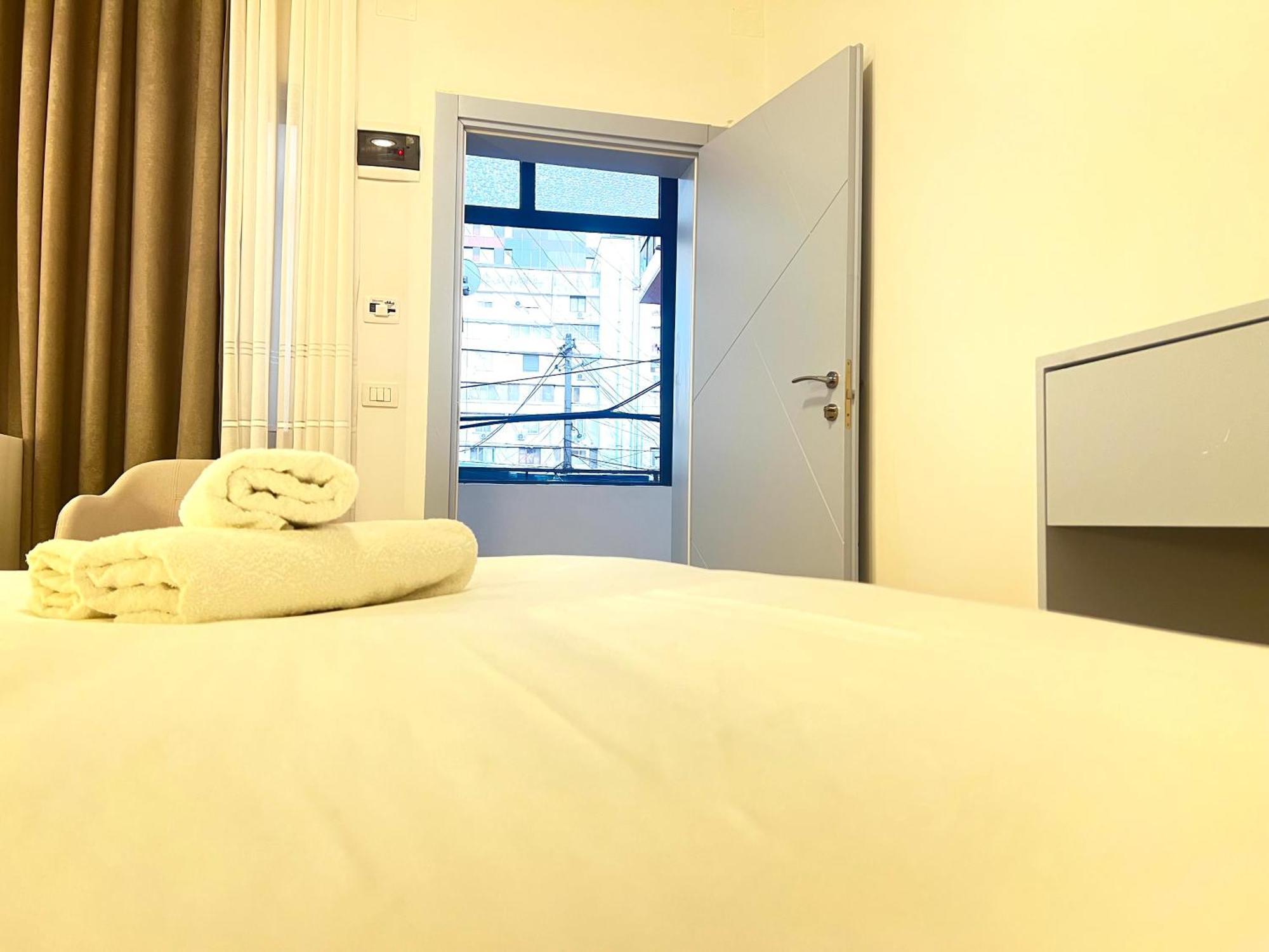 Tirana Square Hotel エクステリア 写真